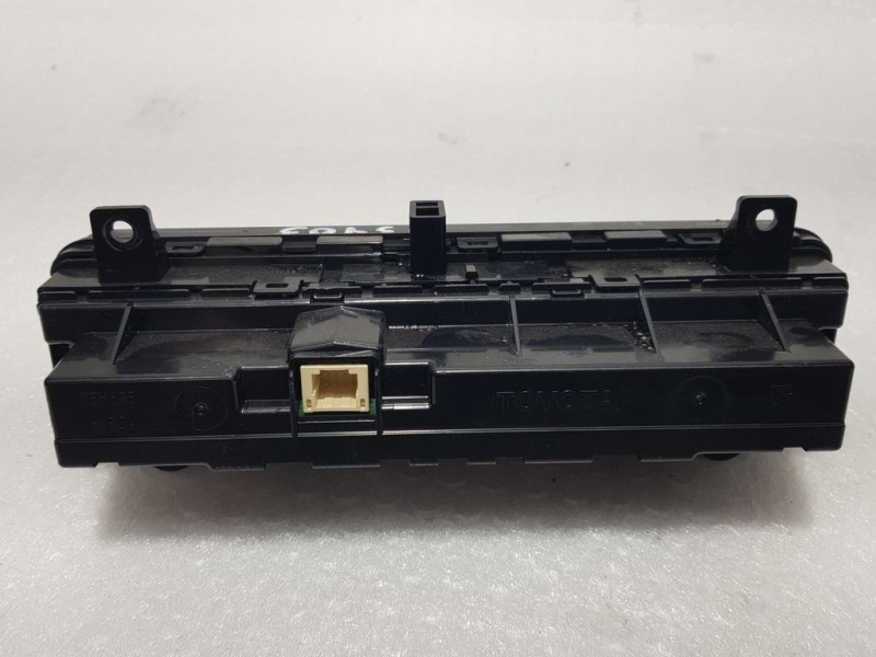 Recambio de mando climatizador para toyota auris hybrid active referencia OEM IAM 5590002820 6972D59B 