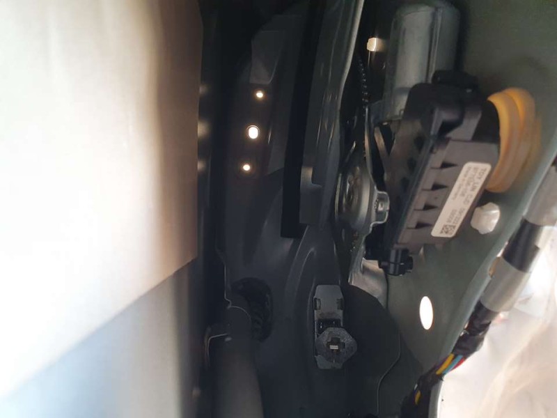 Recambio de elevalunas trasero izquierdo para toyota avensis (t27) advance referencia OEM IAM 6984005131  ELECTRICO