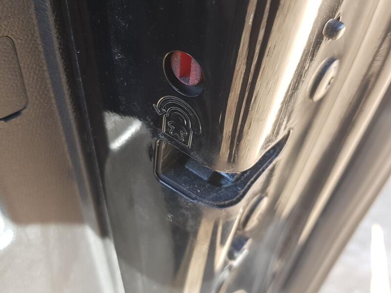 Recambio de cerradura puerta trasera derecha para peugeot 208 ii (ub_, up_, uw_, uj_) 1.2 puretech 100 referencia OEM IAM 984441