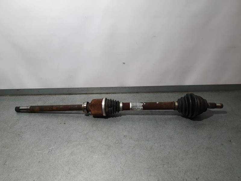 Recambio de transmision delantera derecha para peugeot 3008 allure referencia OEM IAM 9684135480  