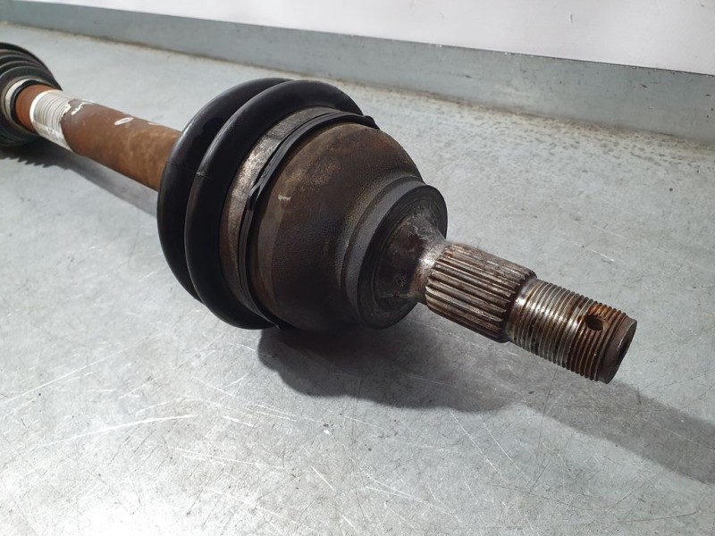 Recambio de transmision delantera derecha para peugeot 3008 allure referencia OEM IAM 9684135480  