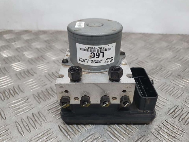 Recambio de abs para kia stonic (ybcuv) drive referencia OEM IAM 58920H8260  
