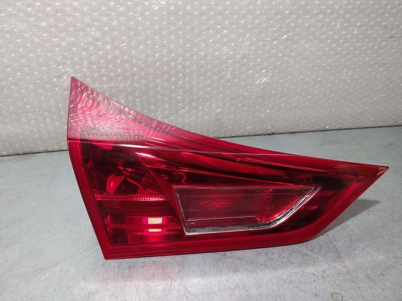 Recambio de piloto trasero izquierdo para toyota auris active referencia OEM IAM 05170237 KOITO INTERIOR