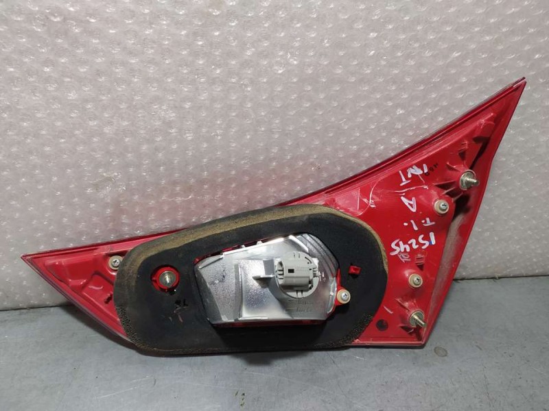 Recambio de piloto trasero izquierdo para toyota auris active referencia OEM IAM 05170237 KOITO INTERIOR