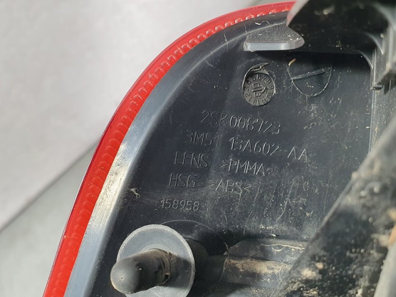 Recambio de piloto trasero derecho para ford focus c-max (cap) ambiente (d) referencia OEM IAM 3M5113A602AA 2SK008723 