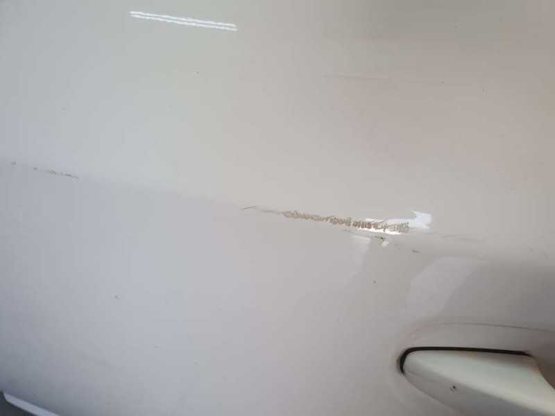 Recambio de puerta trasera izquierda para toyota avensis (t27) advance referencia OEM IAM 6700405170  TOCADO