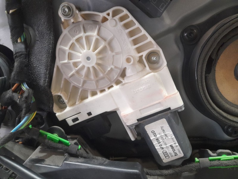 Recambio de elevalunas delantero derecho para audi a6 berlina (4f2) 3.0 tdi quattro (165kw) referencia OEM IAM 4F0837462 MONTADO