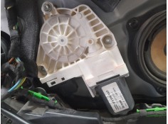 ELEVALUNAS DELANTERO DERECHO 4F0837462 MONTADO EN PUERTA ELECTRICO