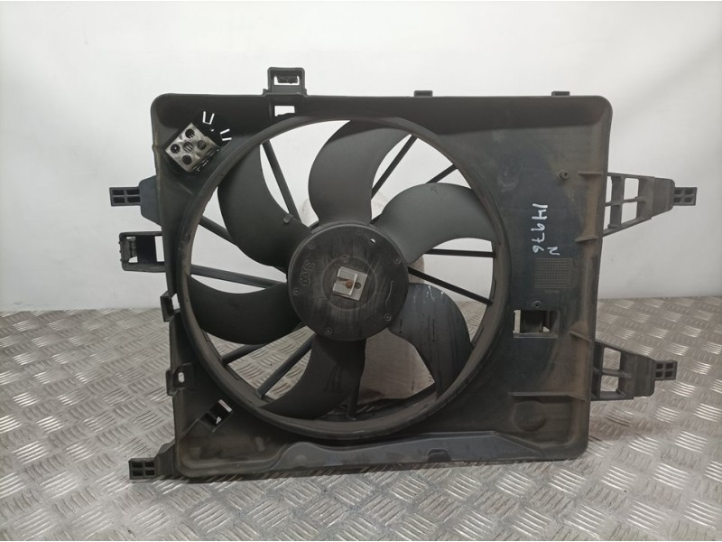 Recambio de electroventilador para renault kangoo expression referencia OEM IAM 92106476R 5020505 JEGATE