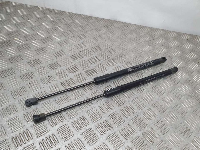 Recambio de amortiguadores maletero / porton para kia stonic (ybcuv) drive referencia OEM IAM 81780H8410  