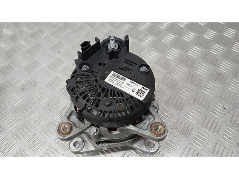 Recambio de alternador para dacia sandero stepway essential referencia OEM IAM 231009092R VALEO 2722632A