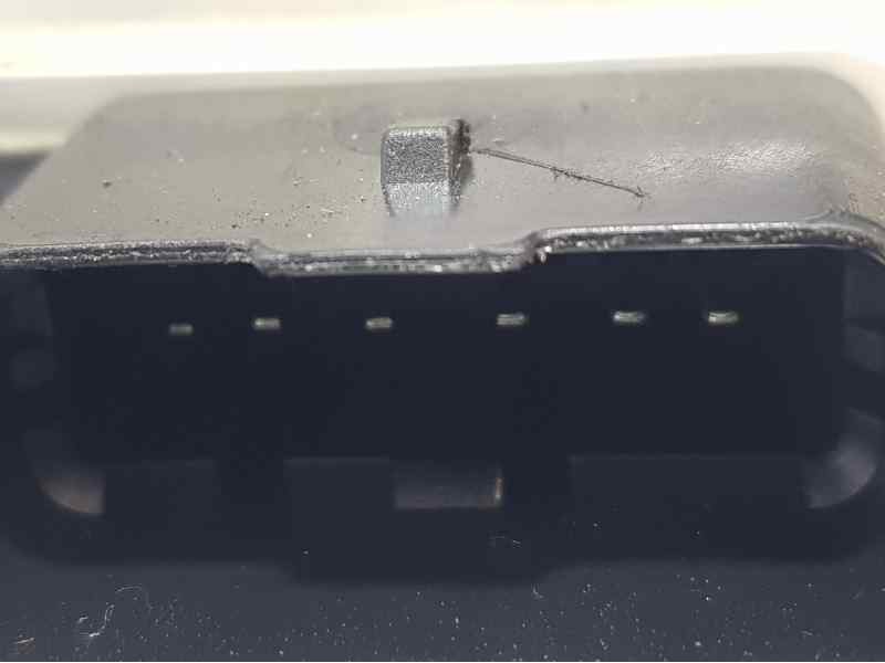 Recambio de cerradura puerta delantera derecha para peugeot expert furgón pro standard referencia OEM IAM   6 PINS