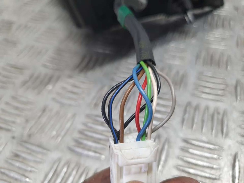 Recambio de retrovisor derecho para toyota auris active referencia OEM IAM 8791002640  ELECTRICO 9 CABLES