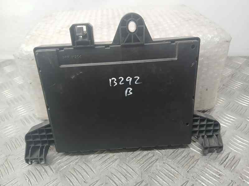 Recambio de caja reles / fusibles para opel astra j lim. sport referencia OEM IAM 13302300 365927271 