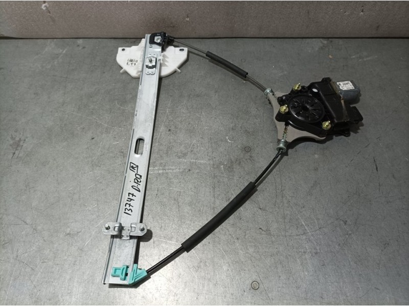 Recambio de elevalunas delantero izquierdo para kia stonic (ybcuv) drive referencia OEM IAM 82401H8110  ELECTRICO 6 PINS SIN REF