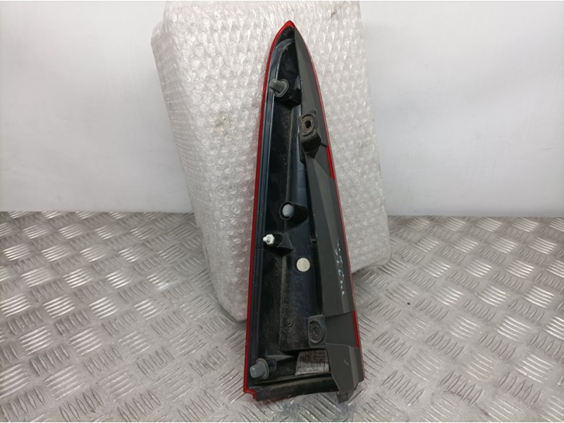 Recambio de piloto trasero derecho para renault kangoo expression referencia OEM IAM 8200419967  SUPERIOR FALSO