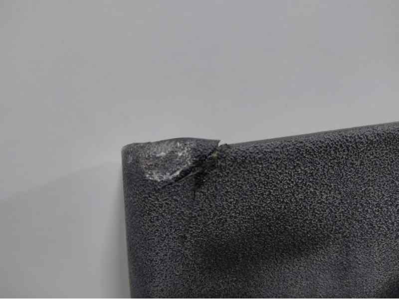 Recambio de tapa motor para toyota auris active referencia OEM IAM 126110R101  