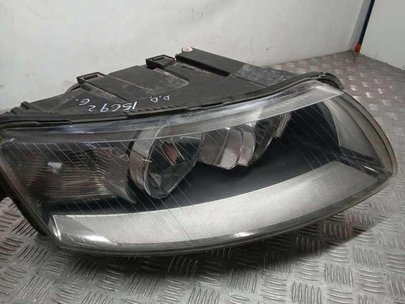 Recambio de faro derecho para audi a6 berlina (4f2) 3.0 tdi quattro (165kw) referencia OEM IAM 4F0941004A  ROZADO