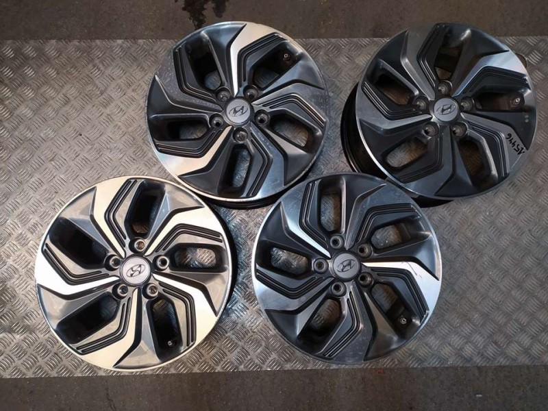 Recambio de juego llantas aluminio para hyundai kona style hybrid 2wd referencia OEM IAM 6.5X16 5 TORN ET44 ALUMINIO ROZADAS