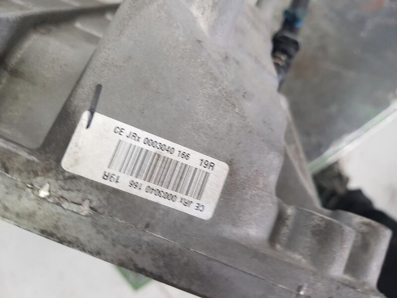 Recambio de caja cambios para dacia sandero stepway essential referencia OEM IAM JR5086 A045717 5 VELOCIDADES