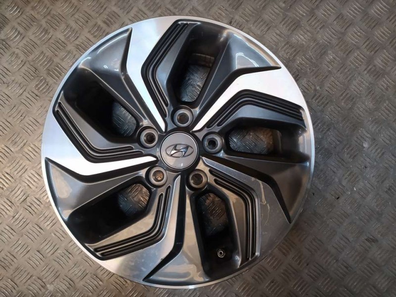 Recambio de juego llantas aluminio para hyundai kona style hybrid 2wd referencia OEM IAM 6.5X16 5 TORN ET44 ALUMINIO ROZADAS