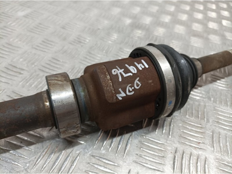 Recambio de transmision delantera derecha para renault kangoo expression referencia OEM IAM 391007525R  