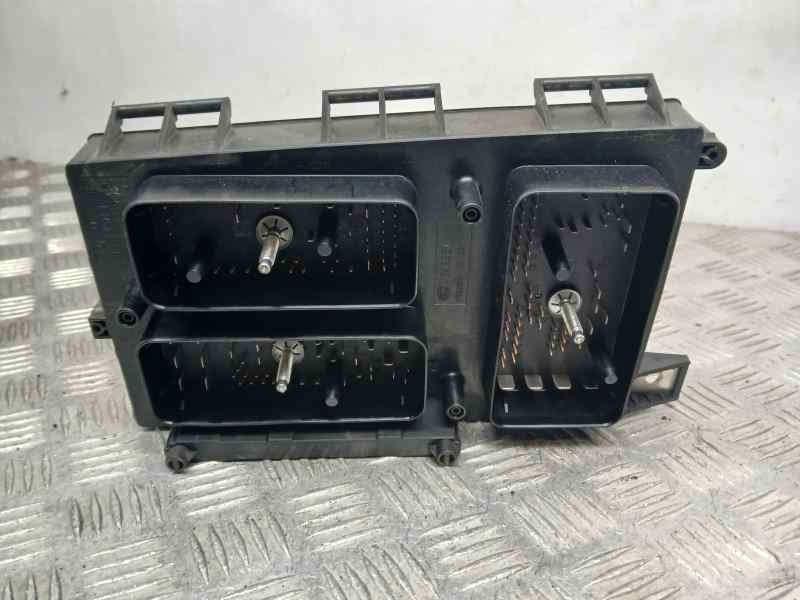Recambio de caja reles / fusibles para opel astra h ber. cosmo referencia OEM IAM 13206754 5DK00866838 HELLA