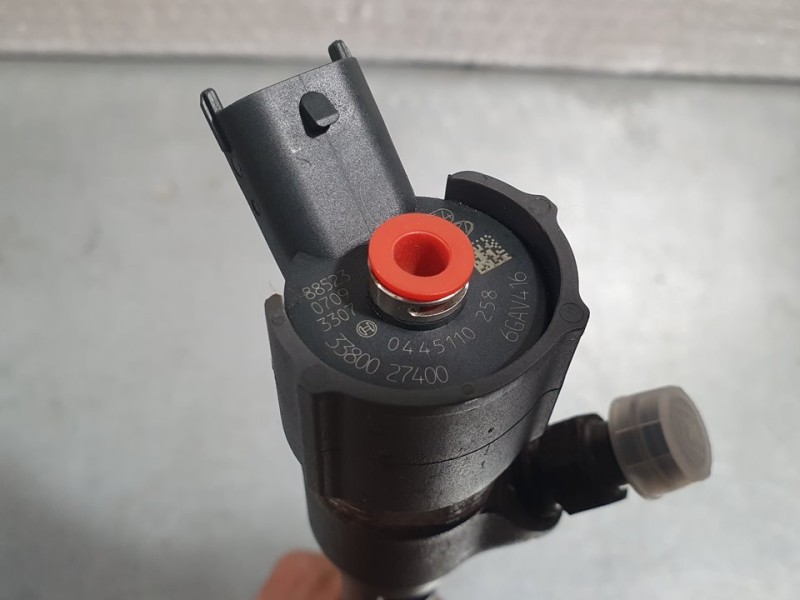 Recambio de inyector para kia sportage 2.0 crdi referencia OEM IAM 3380027400 0445110258 BOSCH