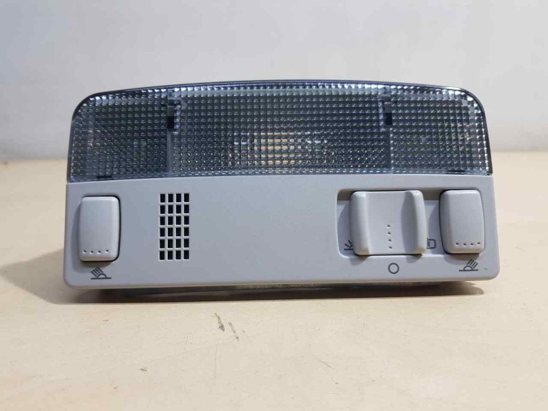 Recambio de luz interior para seat ibiza (kj1) reference referencia OEM IAM 3B0947105C  