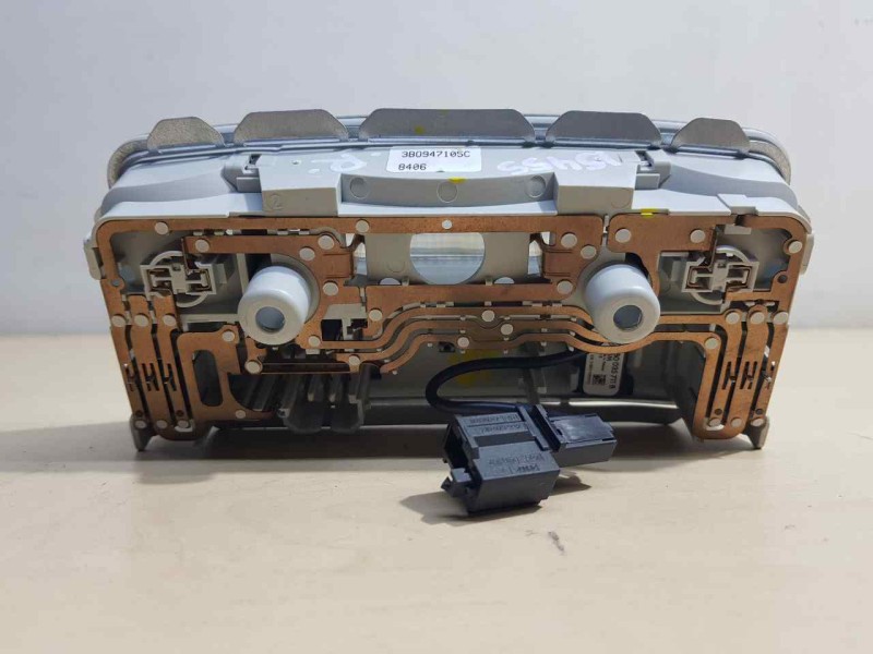 Recambio de luz interior para seat ibiza (kj1) reference referencia OEM IAM 3B0947105C  
