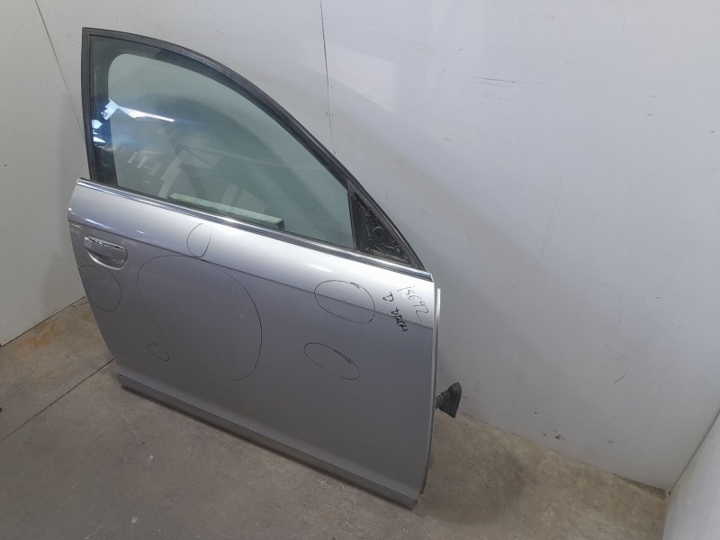 Recambio de puerta delantera derecha para audi a6 berlina (4f2) 3.0 tdi quattro (165kw) referencia OEM IAM 4F0831052F TOCADA 