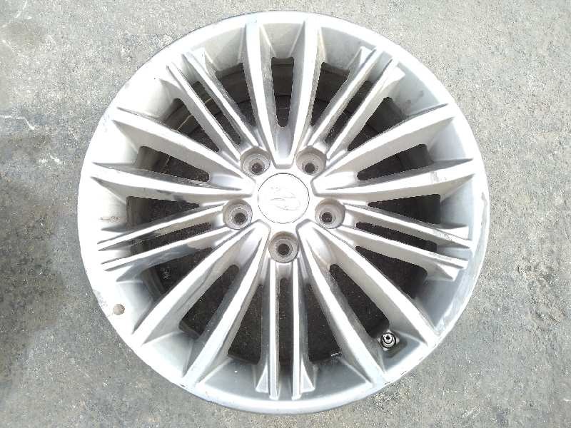 Recambio de juego llantas aluminio para hyundai kona pure referencia OEM IAM 7X17 5 TORN ET 50 ALUMINIO 