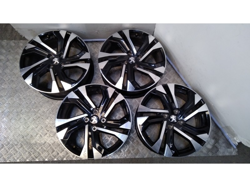 Recambio de juego llantas aluminio para peugeot 2008 (p1) allure referencia OEM IAM 6.5X17 4 TORN ET32 ALUMINIO 