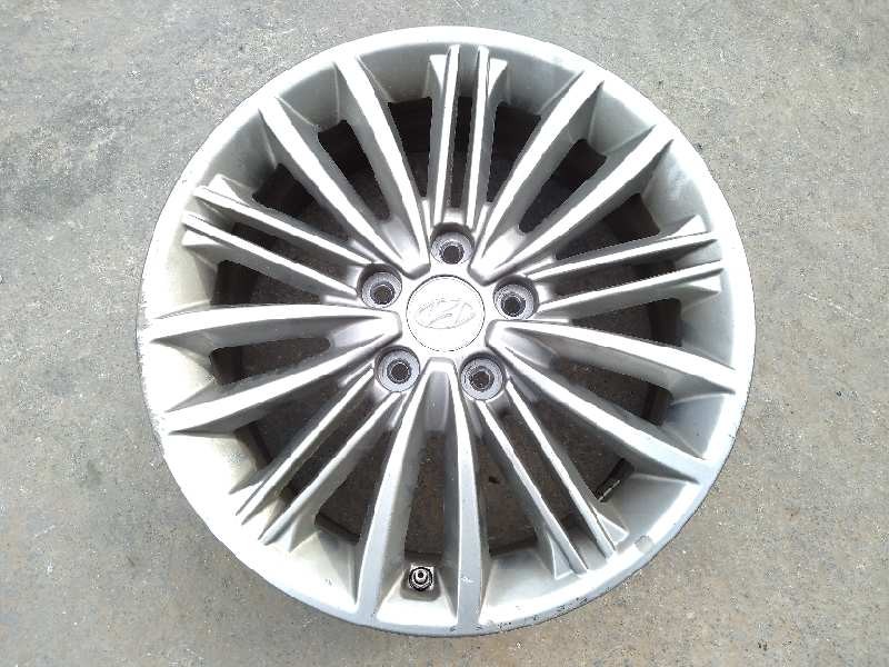 Recambio de juego llantas aluminio para hyundai kona pure referencia OEM IAM 7X17 5 TORN ET 50 ALUMINIO 