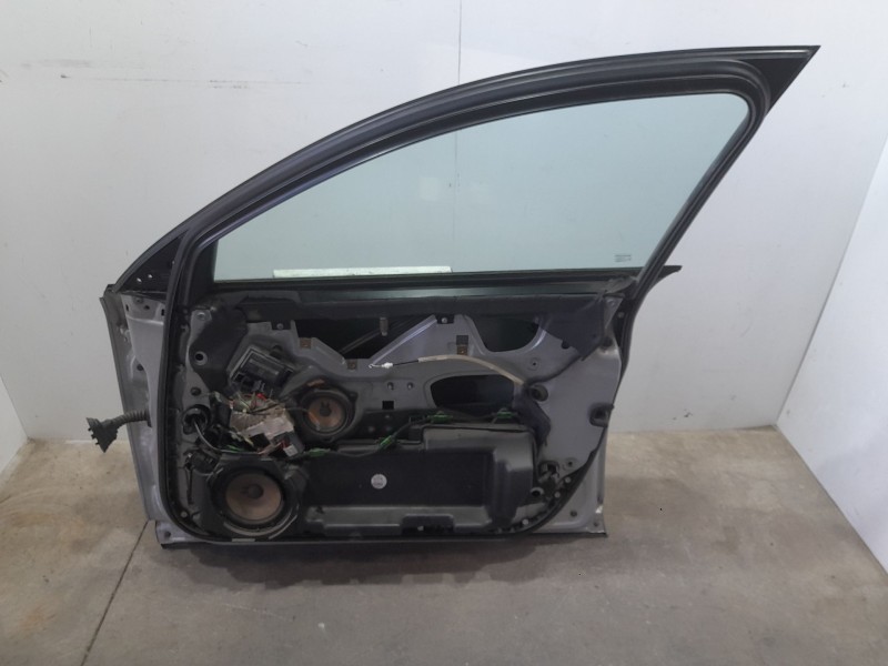 Recambio de puerta delantera derecha para audi a6 berlina (4f2) 3.0 tdi quattro (165kw) referencia OEM IAM 4F0831052F TOCADA 