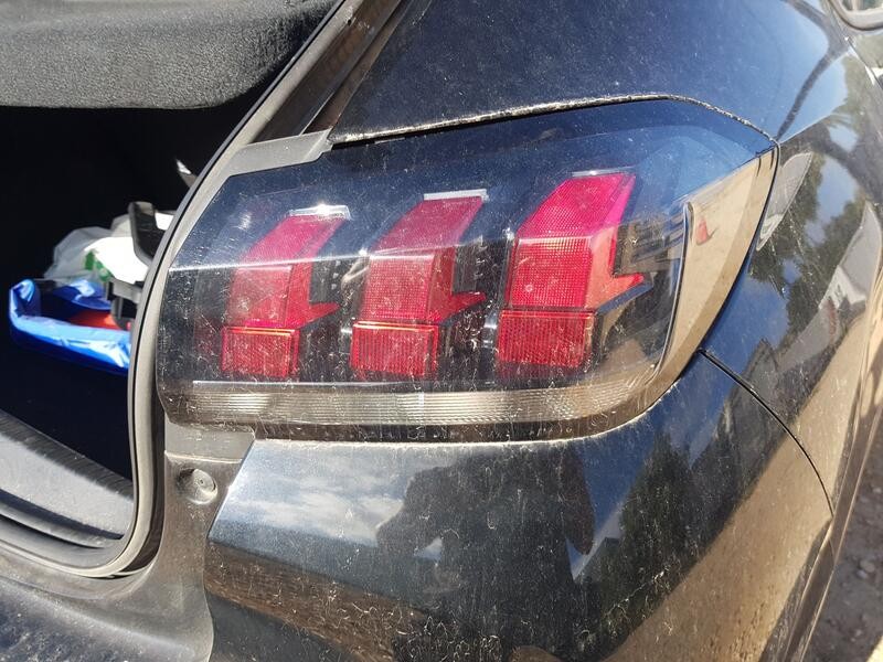 Recambio de piloto trasero derecho para peugeot 208 ii (ub_, up_, uw_, uj_) 1.2 puretech 100 referencia OEM IAM 9823216580  