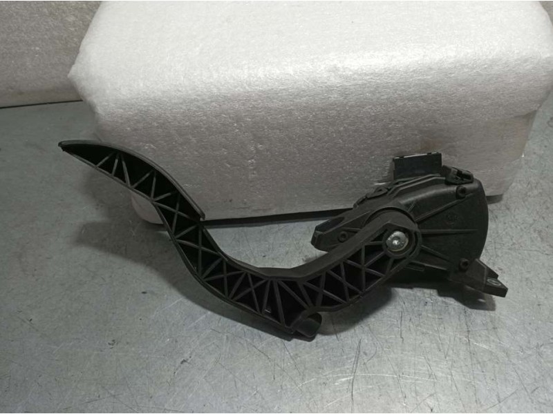 Recambio de potenciometro pedal para audi a4 berlina (8e) 1.9 tdi (96kw) referencia OEM IAM 8E1721523B 6PV00837601 