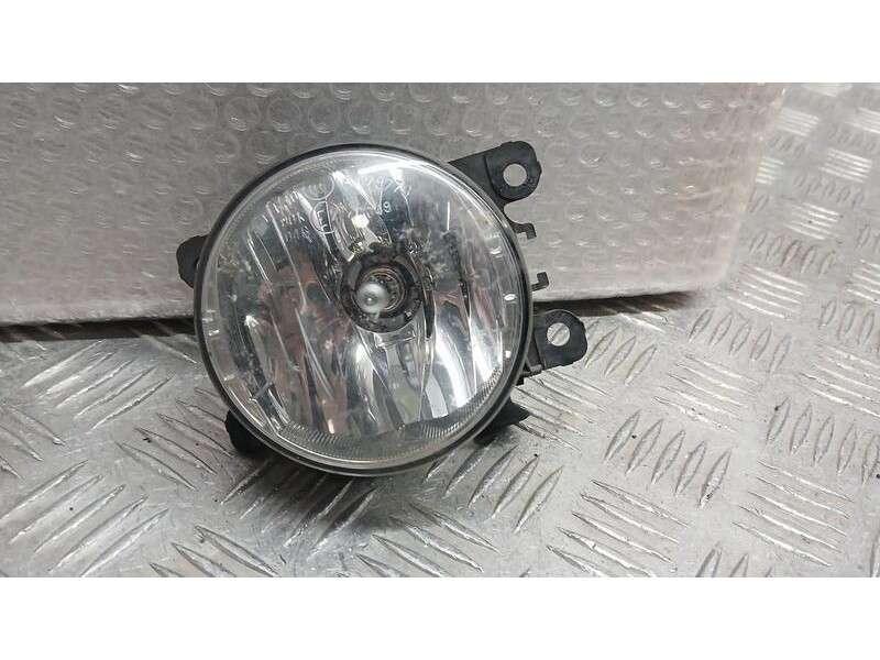 Recambio de faro antiniebla izquierdo para dacia sandero stepway essential referencia OEM IAM 261500097R valeo 89208691