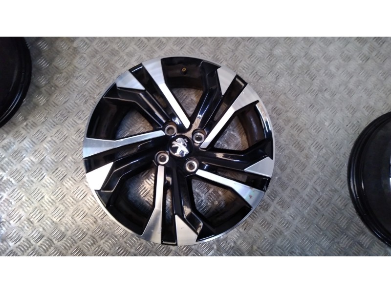 Recambio de juego llantas aluminio para peugeot 2008 (p1) allure referencia OEM IAM 6.5X17 4 TORN ET32 ALUMINIO 