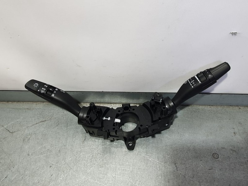 Recambio de mando luces y limpia para kia stonic (ybcuv) drive referencia OEM IAM 93404H8960  