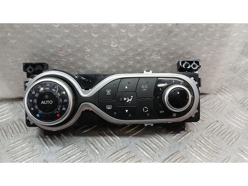 Recambio de mando climatizador para dacia sandero stepway essential referencia OEM IAM 275102284R  E1119042
