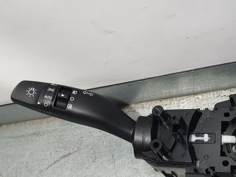 Recambio de mando luces y limpia para kia stonic (ybcuv) drive referencia OEM IAM 93404H8960  