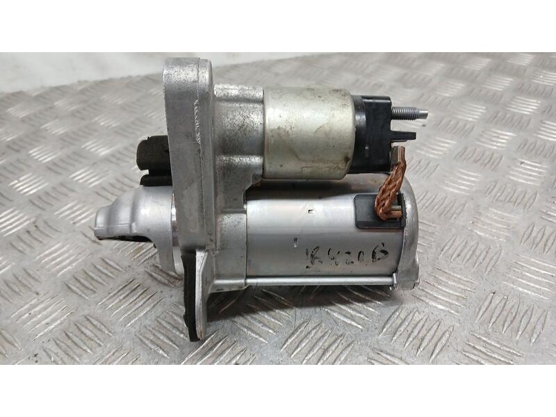 Recambio de motor arranque para dacia sandero stepway essential referencia OEM IAM 233004646R BOSCH 0001170679
