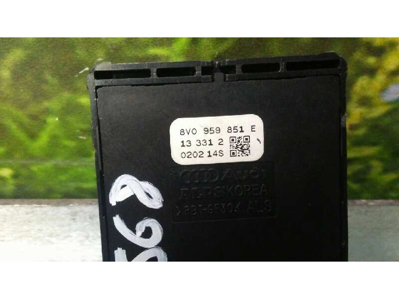 Recambio de mando elevalunas delantero izquierdo para audi a3 sportback (8va) attraction referencia OEM IAM 8V0959851E  