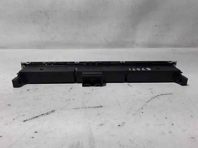 Recambio de mando multifuncion para audi a3 sportback (8va) attraction referencia OEM IAM 8V0925301AB  