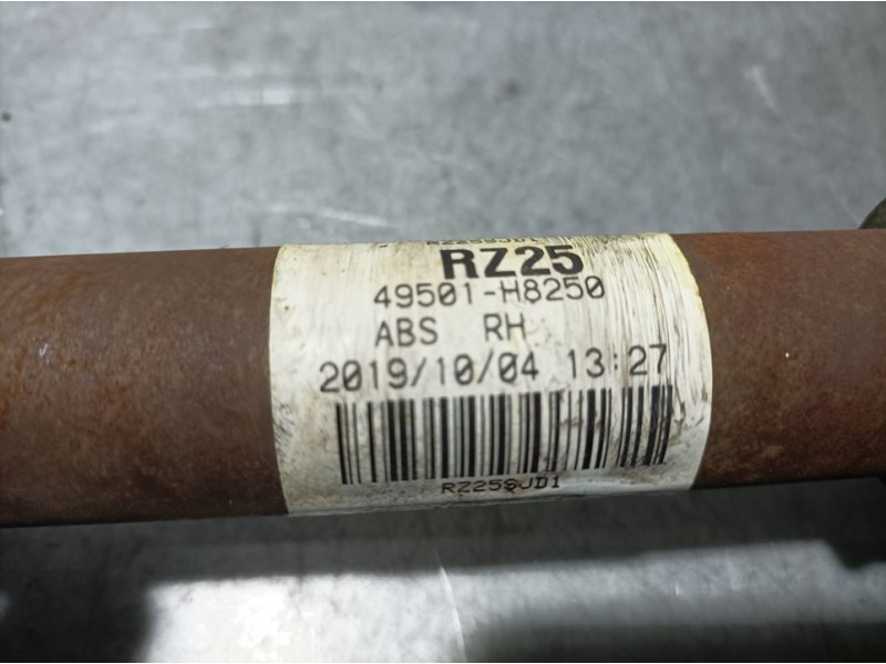 Recambio de transmision delantera derecha para kia stonic (ybcuv) drive referencia OEM IAM 49501H8250  