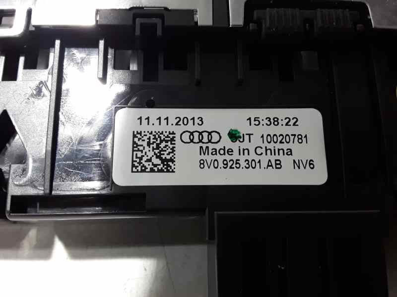 Recambio de mando multifuncion para audi a3 sportback (8va) attraction referencia OEM IAM 8V0925301AB  