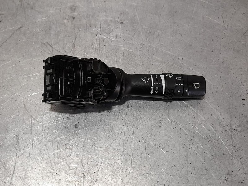 Recambio de mando limpia para kia rio basic referencia OEM IAM 934202V560  13 PINES