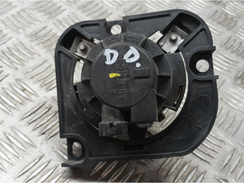 Recambio de faro antiniebla derecho para fiat nuova 500 (150) lounge referencia OEM IAM 0051822888  