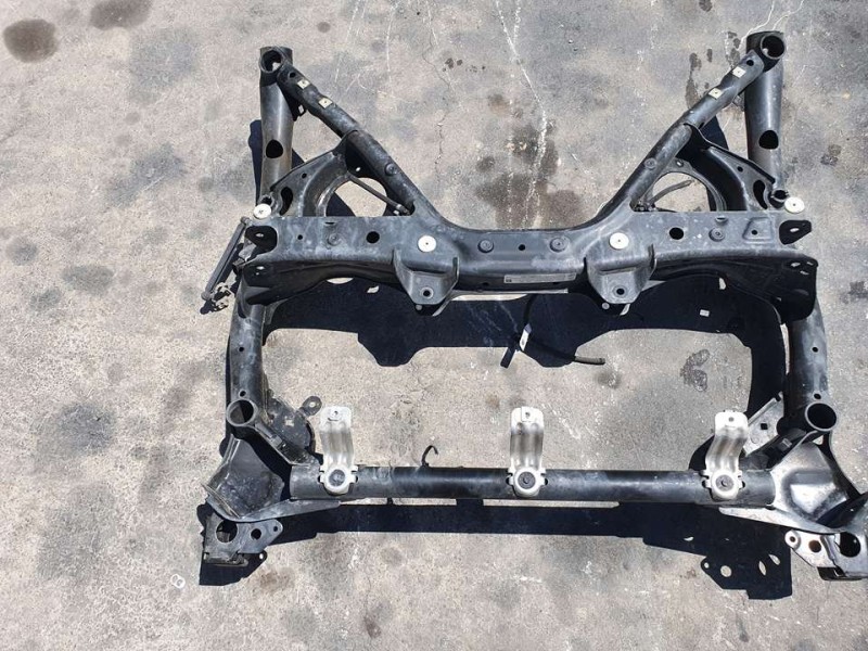Recambio de puente delantero para bmw serie 1 lim. (f20/f21) 116d referencia OEM IAM 31106872118  